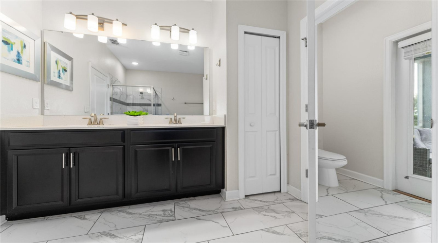 DAVENPORT, Florida 33896, 8 Bedrooms Bedrooms, ,5 BathroomsBathrooms,Residential,For Sale,MAIDSTONE,0,MFRO6325122