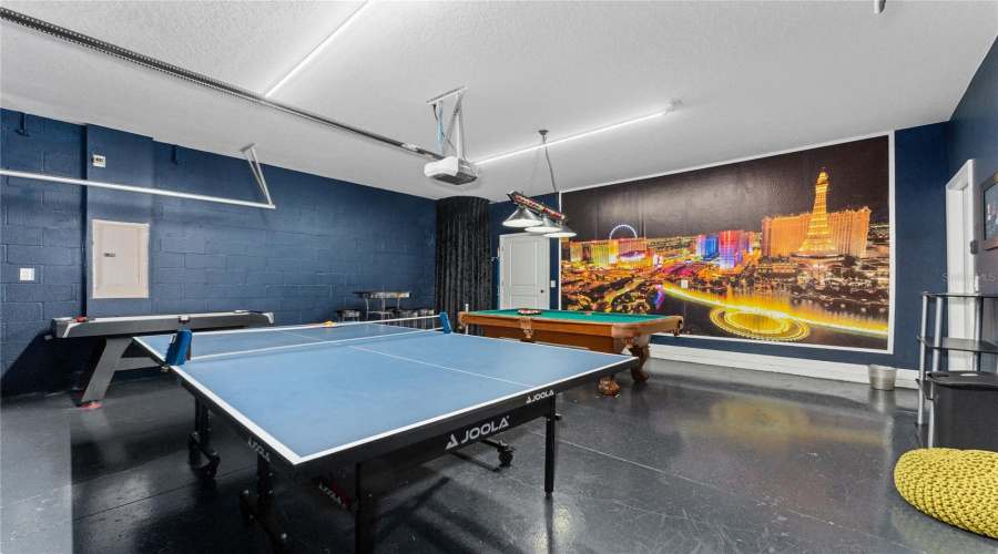 DAVENPORT, Florida 33896, 8 Bedrooms Bedrooms, ,5 BathroomsBathrooms,Residential,For Sale,MAIDSTONE,0,MFRO6325122
