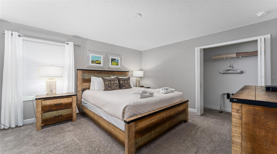 DAVENPORT, Florida 33896, 8 Bedrooms Bedrooms, ,5 BathroomsBathrooms,Residential,For Sale,MAIDSTONE,0,MFRO6325122