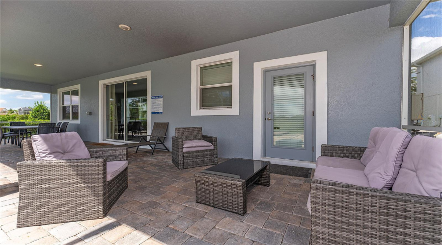 DAVENPORT, Florida 33896, 8 Bedrooms Bedrooms, ,5 BathroomsBathrooms,Residential,For Sale,MAIDSTONE,0,MFRO6325122
