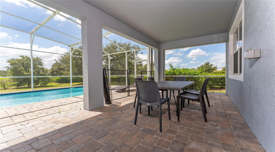 DAVENPORT, Florida 33896, 8 Bedrooms Bedrooms, ,5 BathroomsBathrooms,Residential,For Sale,MAIDSTONE,0,MFRO6325122