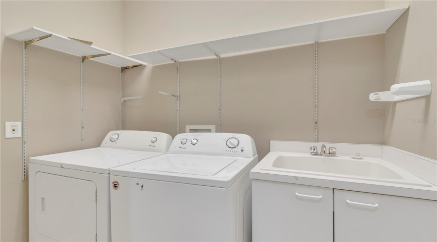 ORLANDO, Florida 32836, 4 Bedrooms Bedrooms, ,3 BathroomsBathrooms,Residential,For Sale,SAINT MARINO,0,MFRO6332058