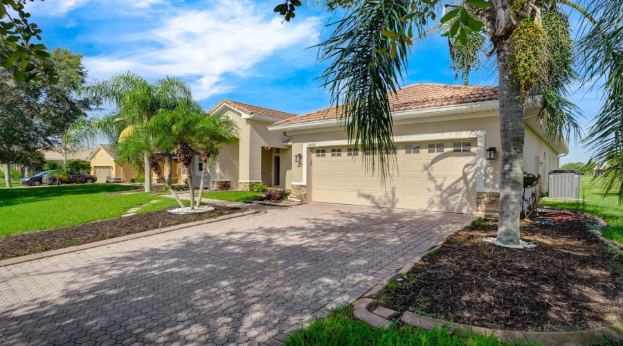 KISSIMMEE, Florida 34746, 4 Bedrooms Bedrooms, ,2 BathroomsBathrooms,Residential,For Sale,GREAT POND,0,MFRO6327898