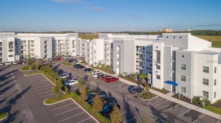 KISSIMMEE, Florida 34746, 4 Bedrooms Bedrooms, ,3 BathroomsBathrooms,Residential,For Sale,CLOCK TOWER,0,MFRO6332203