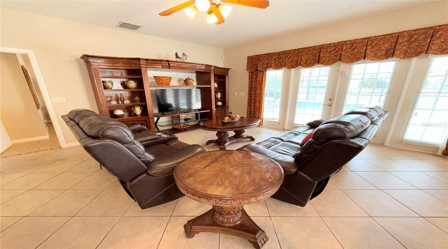 KISSIMMEE, Florida 34747, 6 Bedrooms Bedrooms, ,3 BathroomsBathrooms,Residential,For Sale,ACADIA ESTATES,0,MFRS5131768