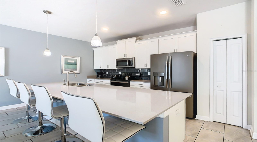 DAVENPORT, Florida 33896, 4 Bedrooms Bedrooms, ,3 BathroomsBathrooms,Residential,For Sale,STINGER,0,MFRS5109001