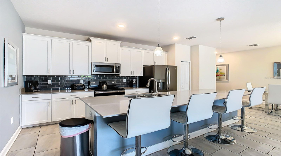 DAVENPORT, Florida 33896, 4 Bedrooms Bedrooms, ,3 BathroomsBathrooms,Residential,For Sale,STINGER,0,MFRS5109001