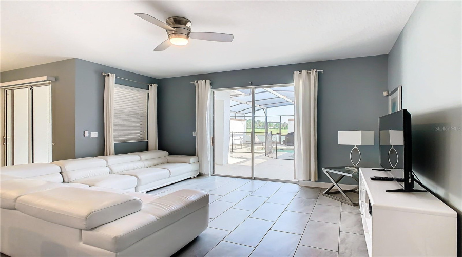 DAVENPORT, Florida 33896, 4 Bedrooms Bedrooms, ,3 BathroomsBathrooms,Residential,For Sale,STINGER,0,MFRS5109001