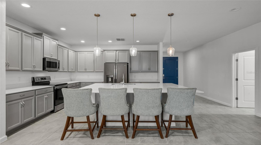 DAVENPORT, Florida 33837, 4 Bedrooms Bedrooms, ,3 BathroomsBathrooms,Residential,For Sale,HENDON,0,MFRS5131912