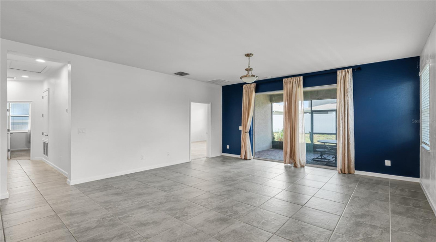 DAVENPORT, Florida 33837, 4 Bedrooms Bedrooms, ,3 BathroomsBathrooms,Residential,For Sale,HENDON,0,MFRS5131912