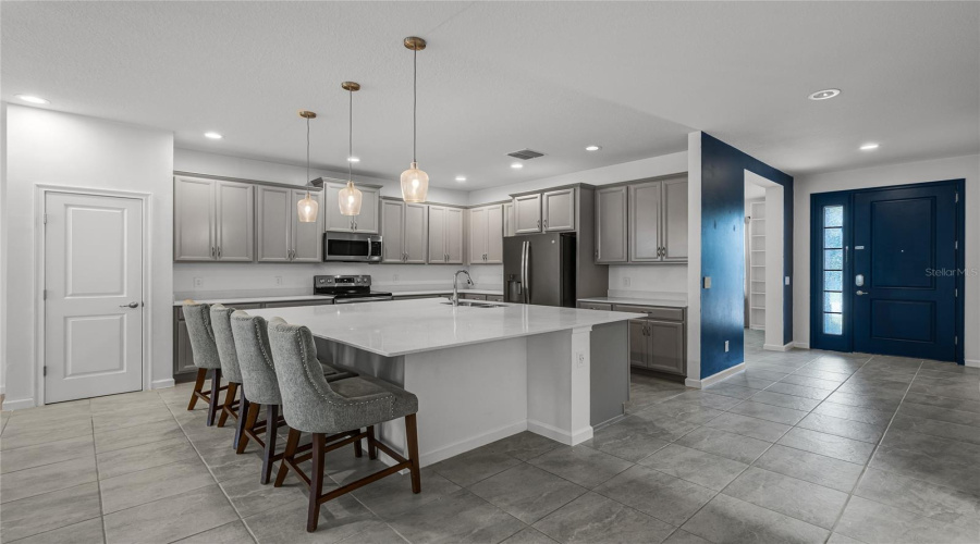 DAVENPORT, Florida 33837, 4 Bedrooms Bedrooms, ,3 BathroomsBathrooms,Residential,For Sale,HENDON,0,MFRS5131912
