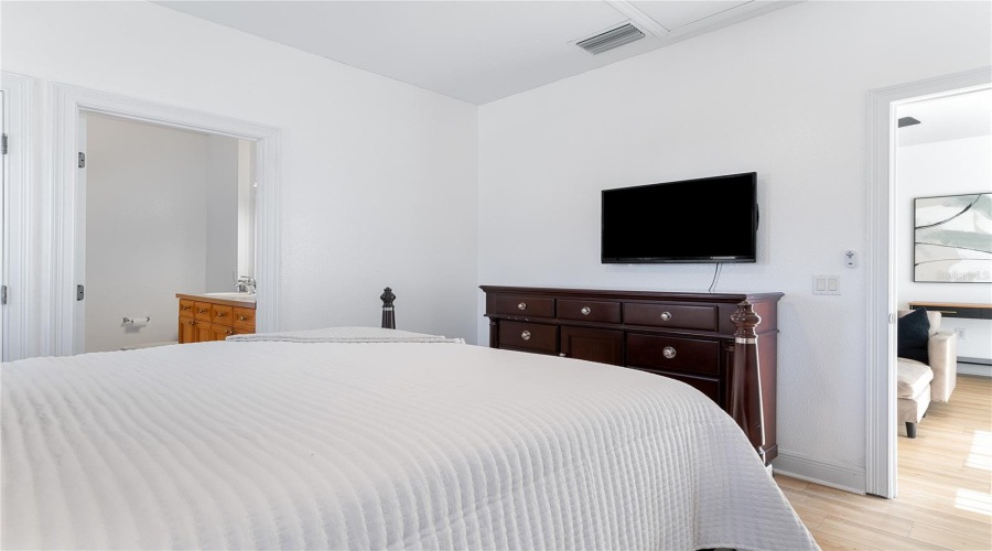 REUNION, Florida 34747, 5 Bedrooms Bedrooms, ,4 BathroomsBathrooms,Residential,For Sale,COROLLA,0,MFRO6331425