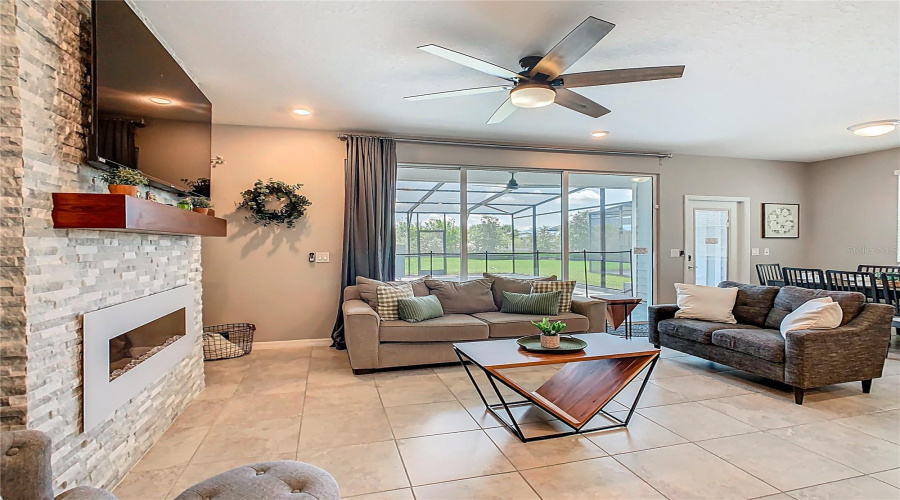 DAVENPORT, Florida 33897, 5 Bedrooms Bedrooms, ,4 BathroomsBathrooms,Residential,For Sale,PARADISE,0,MFRO6332092