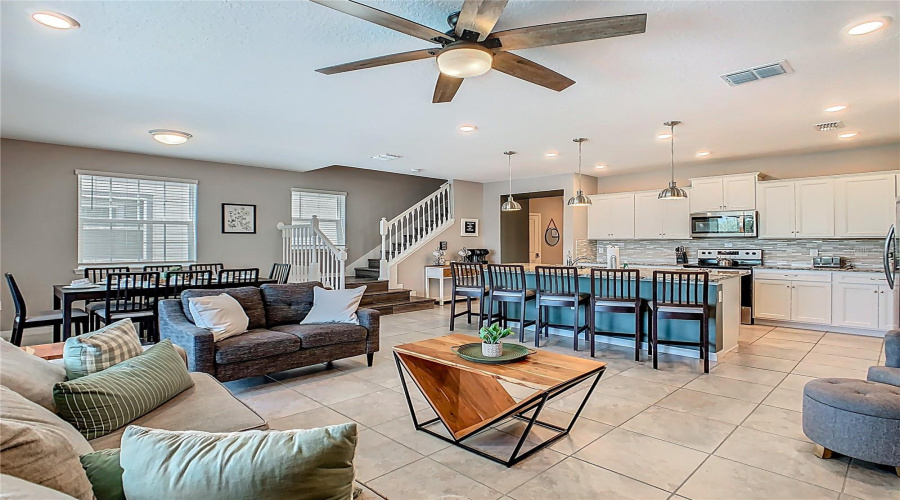 DAVENPORT, Florida 33897, 5 Bedrooms Bedrooms, ,4 BathroomsBathrooms,Residential,For Sale,PARADISE,0,MFRO6332092