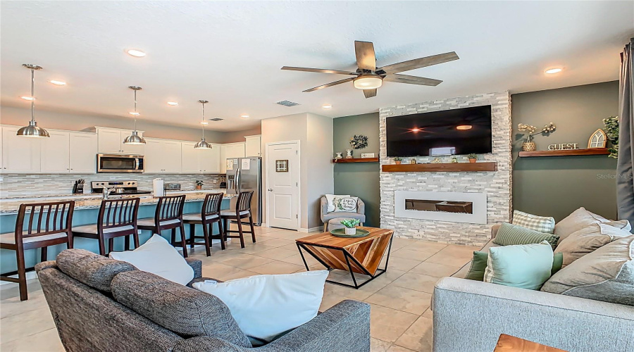 DAVENPORT, Florida 33897, 5 Bedrooms Bedrooms, ,4 BathroomsBathrooms,Residential,For Sale,PARADISE,0,MFRO6332092