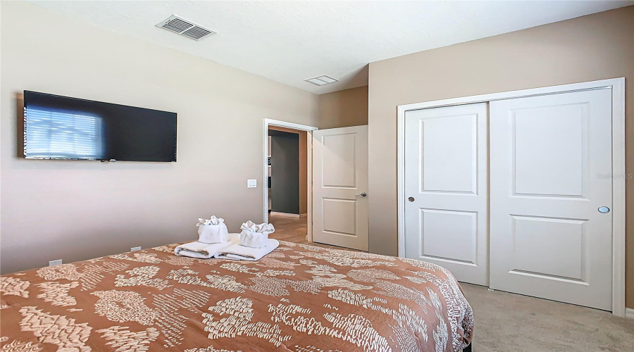 DAVENPORT, Florida 33897, 5 Bedrooms Bedrooms, ,4 BathroomsBathrooms,Residential,For Sale,PARADISE,0,MFRO6332092