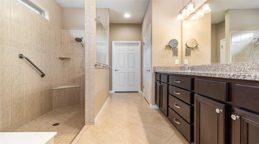 DAVENPORT, Florida 33837, 2 Bedrooms Bedrooms, ,2 BathroomsBathrooms,Residential,For Sale,CORDOBA,0,MFRS5131374