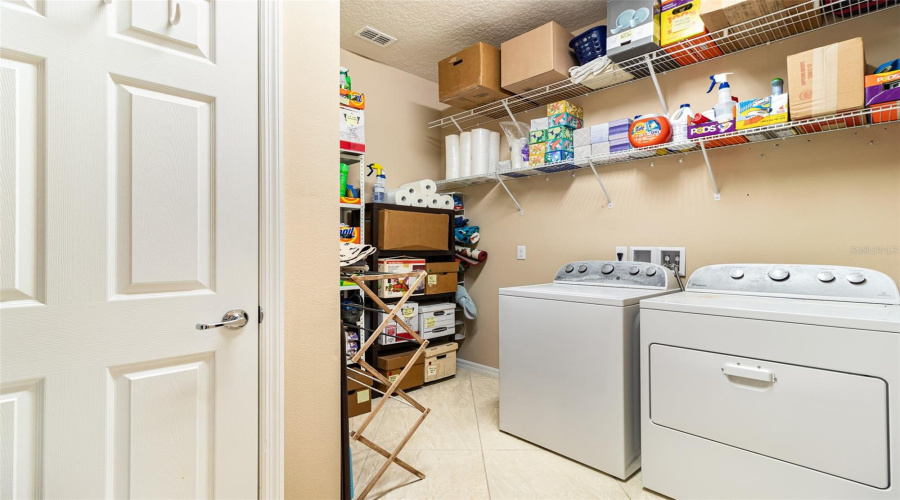 DAVENPORT, Florida 33837, 2 Bedrooms Bedrooms, ,2 BathroomsBathrooms,Residential,For Sale,CORDOBA,0,MFRS5131374