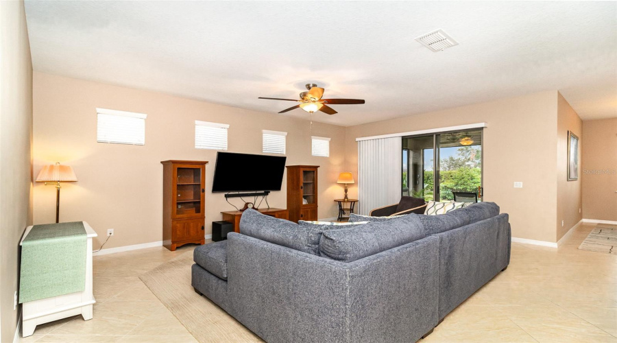 DAVENPORT, Florida 33837, 2 Bedrooms Bedrooms, ,2 BathroomsBathrooms,Residential,For Sale,CORDOBA,0,MFRS5131374
