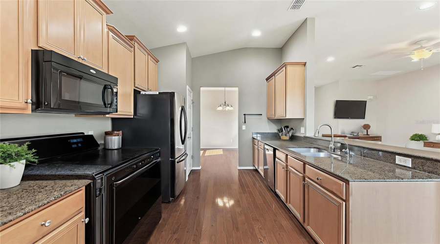 DAVENPORT, Florida 33837, 3 Bedrooms Bedrooms, ,2 BathroomsBathrooms,Residential,For Sale,DEL SOL,0,MFRS5131590