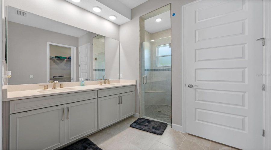 DAVENPORT, Florida 33837, 3 Bedrooms Bedrooms, ,3 BathroomsBathrooms,Residential,For Sale,HAMPTON,0,MFRO6331234