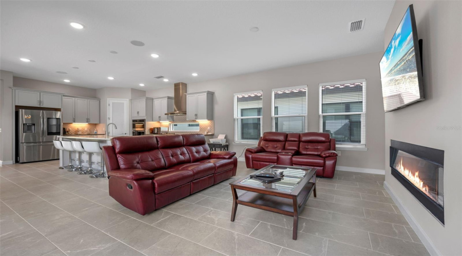 DAVENPORT, Florida 33837, 3 Bedrooms Bedrooms, ,3 BathroomsBathrooms,Residential,For Sale,HAMPTON,0,MFRO6331234
