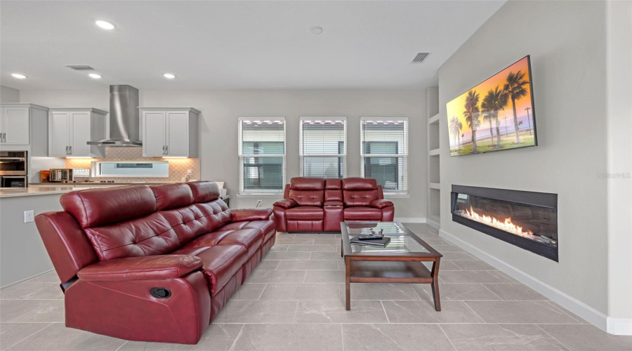 DAVENPORT, Florida 33837, 3 Bedrooms Bedrooms, ,3 BathroomsBathrooms,Residential,For Sale,HAMPTON,0,MFRO6331234