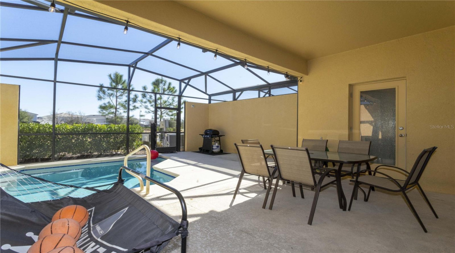 DAVENPORT, Florida 33837, 4 Bedrooms Bedrooms, ,3 BathroomsBathrooms,Residential,For Sale,TERRASONESTA DR,0,MFRO6332260