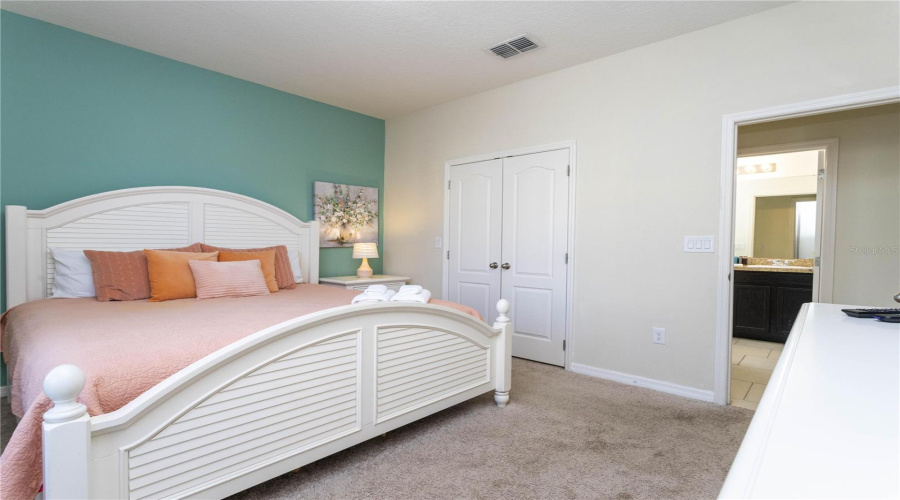1st Floor Suite Room (King Size Bed)