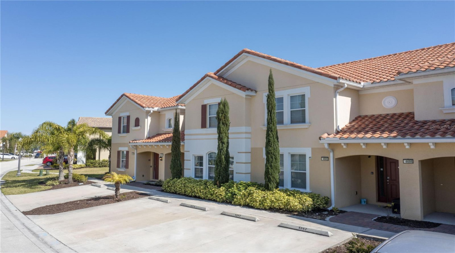 DAVENPORT, Florida 33837, 4 Bedrooms Bedrooms, ,3 BathroomsBathrooms,Residential,For Sale,TERRASONESTA DR,0,MFRO6332260