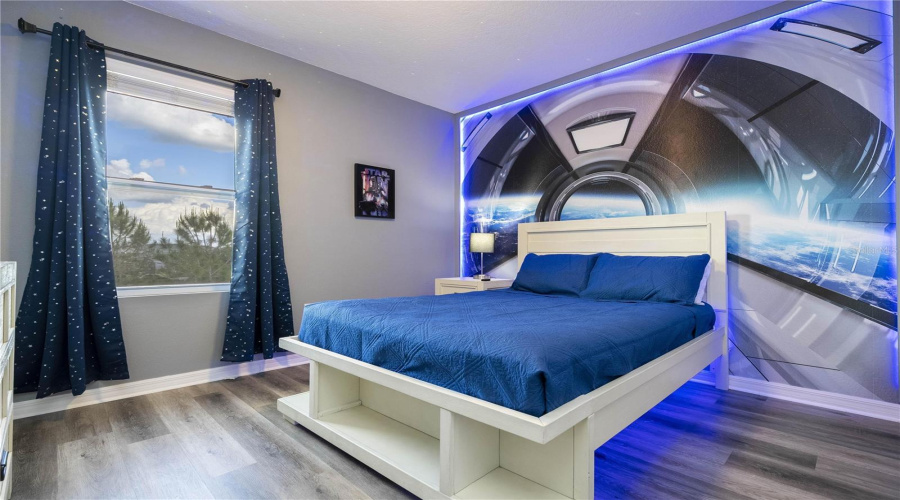 2nd Floor Star Wars Room (Full Size Bed)