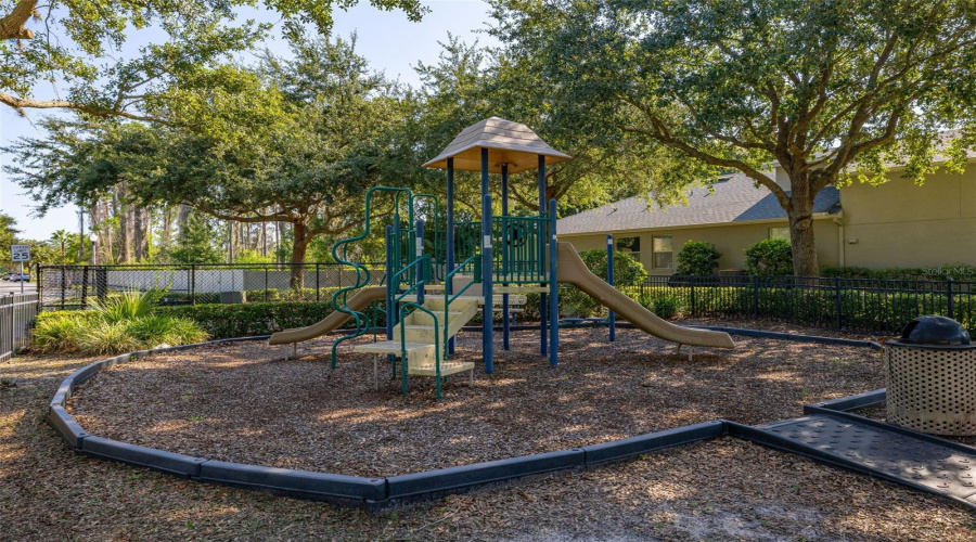ORLANDO, Florida 32836, 4 Bedrooms Bedrooms, ,2 BathroomsBathrooms,Residential,For Sale,EDENSHIRE,0,MFRO6332125