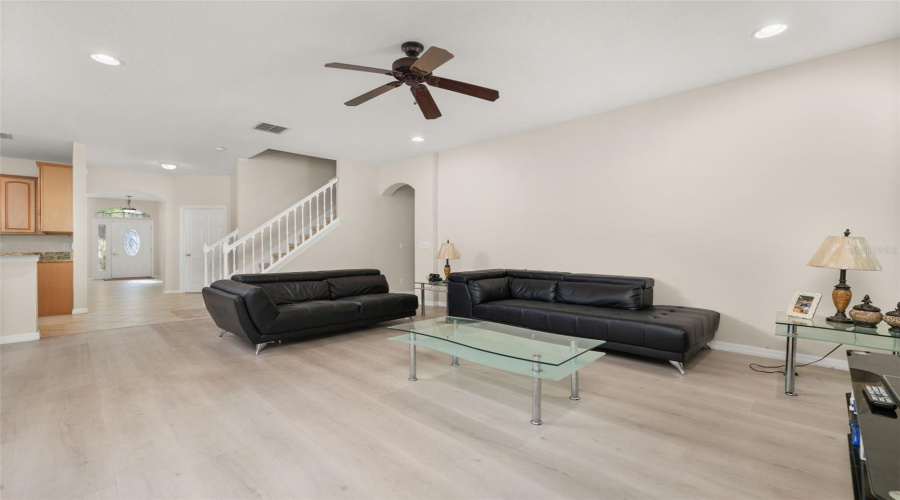 ORLANDO, Florida 32836, 4 Bedrooms Bedrooms, ,2 BathroomsBathrooms,Residential,For Sale,EDENSHIRE,0,MFRO6332125
