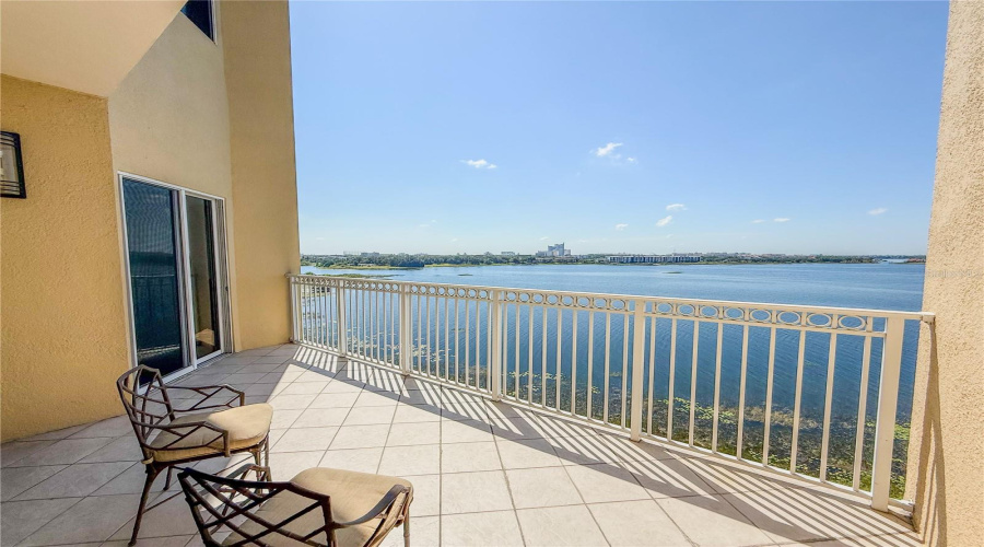 ORLANDO, Florida 32836, 3 Bedrooms Bedrooms, ,3 BathroomsBathrooms,Residential,For Sale,THE ESPLANADE,0,MFRO6331868