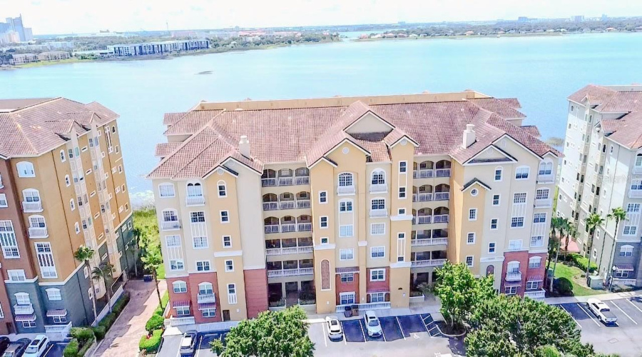 ORLANDO, Florida 32836, 3 Bedrooms Bedrooms, ,3 BathroomsBathrooms,Residential,For Sale,THE ESPLANADE,0,MFRO6331868