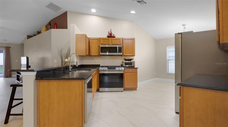 DAVENPORT, Florida 33896, 3 Bedrooms Bedrooms, ,2 BathroomsBathrooms,Residential,For Sale,KNIGHTSBRIDGE,0,MFRS5131974
