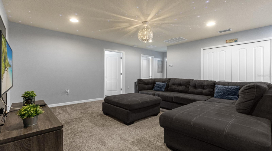KISSIMMEE, Florida 34747, 4 Bedrooms Bedrooms, ,3 BathroomsBathrooms,Residential,For Sale,RHODES,0,MFRO6332604