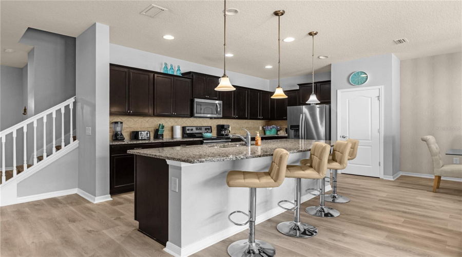 KISSIMMEE, Florida 34747, 4 Bedrooms Bedrooms, ,3 BathroomsBathrooms,Residential,For Sale,RHODES,0,MFRO6332604