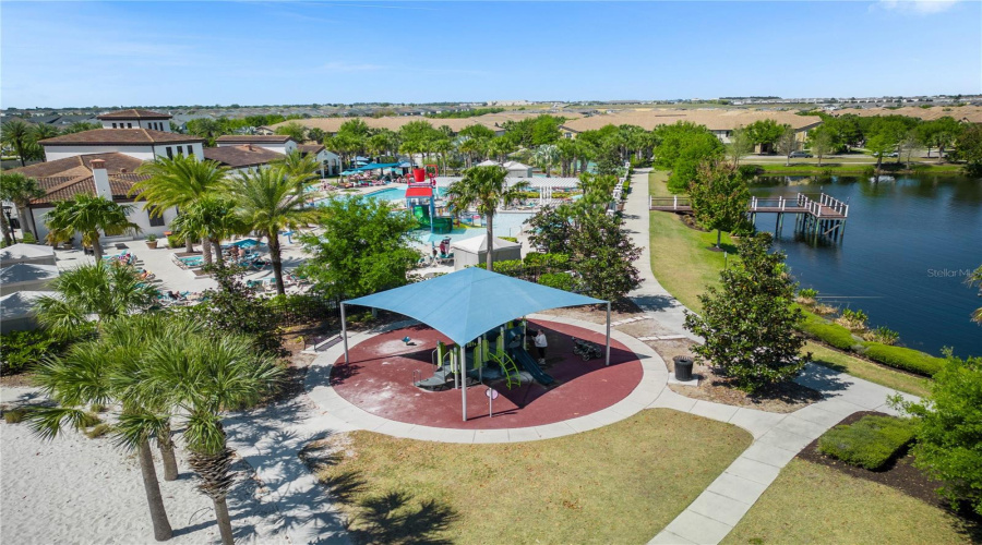 KISSIMMEE, Florida 34747, 4 Bedrooms Bedrooms, ,3 BathroomsBathrooms,Residential,For Sale,RHODES,0,MFRO6332604