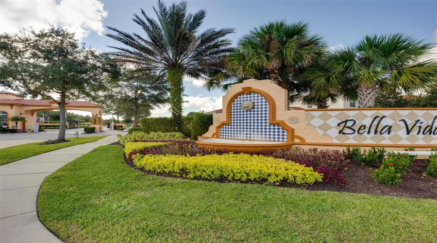 KISSIMMEE, Florida 34746, 12 Bedrooms Bedrooms, ,11 BathroomsBathrooms,Residential,For Sale,MARCELLO,0,MFRO6332592
