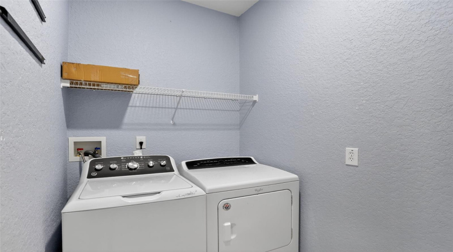 DAVENPORT, Florida 33897, 4 Bedrooms Bedrooms, ,3 BathroomsBathrooms,Residential,For Sale,HAMPTON,0,MFRO6331885