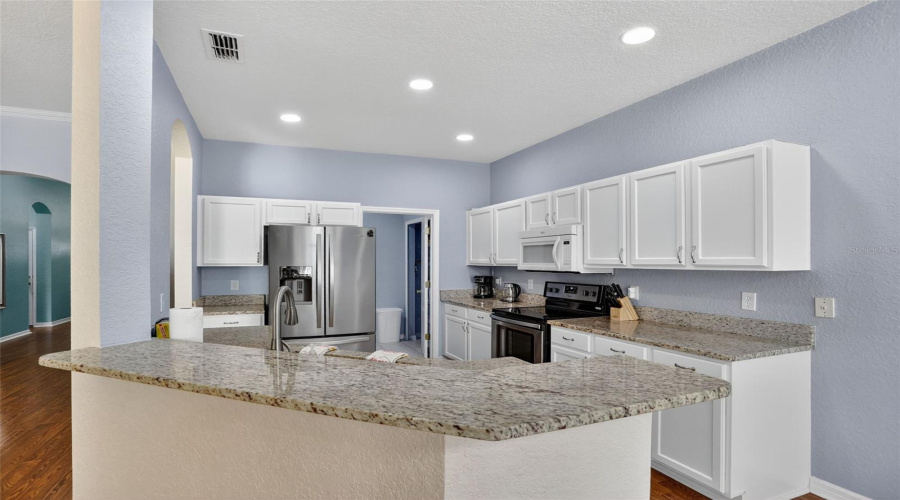 DAVENPORT, Florida 33897, 4 Bedrooms Bedrooms, ,3 BathroomsBathrooms,Residential,For Sale,HAMPTON,0,MFRO6331885