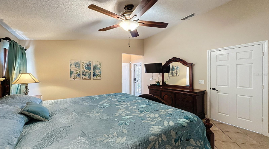 KISSIMMEE, Florida 34747, 5 Bedrooms Bedrooms, ,4 BathroomsBathrooms,Residential,For Sale,INDIAN CREEK,0,MFRS5126307