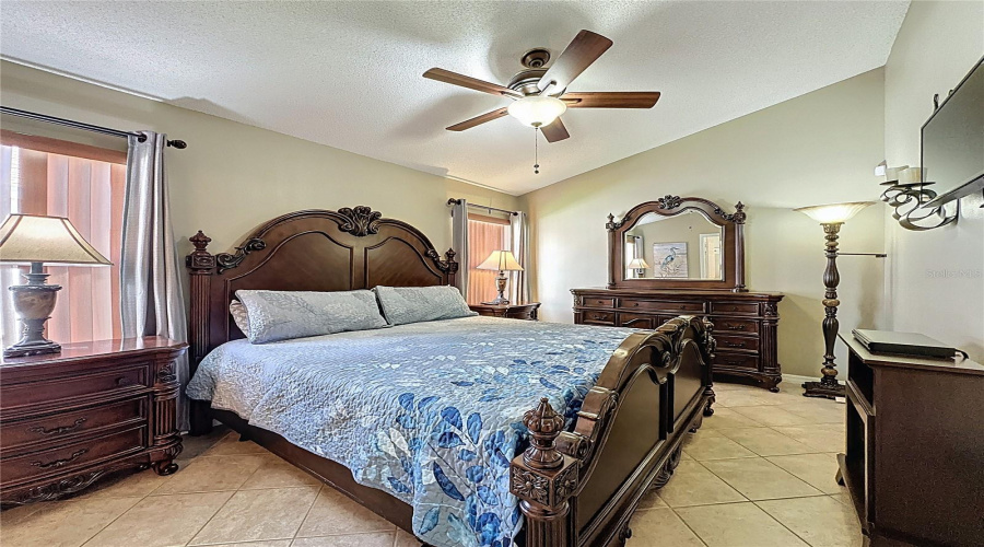 KISSIMMEE, Florida 34747, 5 Bedrooms Bedrooms, ,4 BathroomsBathrooms,Residential,For Sale,INDIAN CREEK,0,MFRS5126307