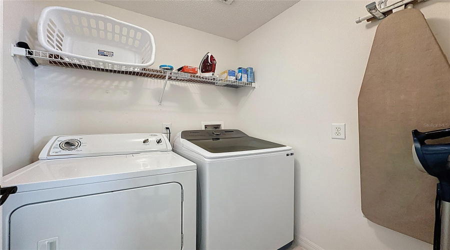 KISSIMMEE, Florida 34747, 5 Bedrooms Bedrooms, ,4 BathroomsBathrooms,Residential,For Sale,INDIAN CREEK,0,MFRS5126307