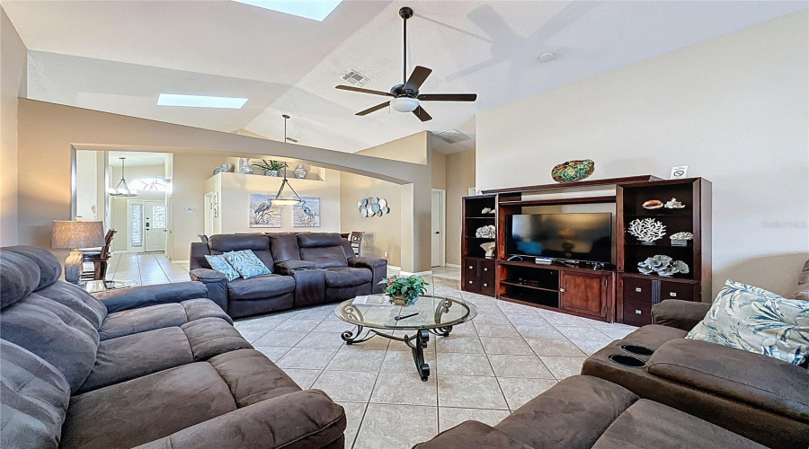 KISSIMMEE, Florida 34747, 5 Bedrooms Bedrooms, ,4 BathroomsBathrooms,Residential,For Sale,INDIAN CREEK,0,MFRS5126307