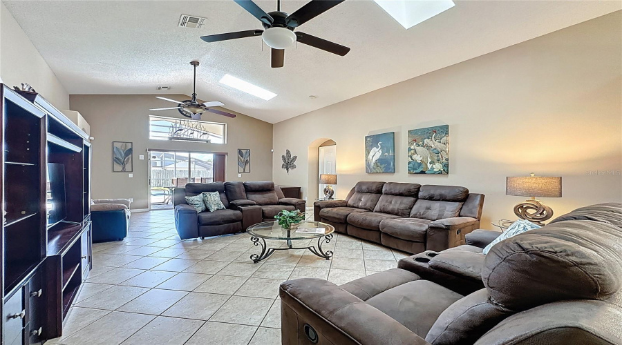 KISSIMMEE, Florida 34747, 5 Bedrooms Bedrooms, ,4 BathroomsBathrooms,Residential,For Sale,INDIAN CREEK,0,MFRS5126307