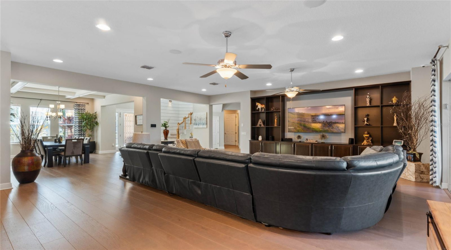 KISSIMMEE, Florida 34746, 5 Bedrooms Bedrooms, ,5 BathroomsBathrooms,Residential,For Sale,GATEWAY,0,MFRO6293540