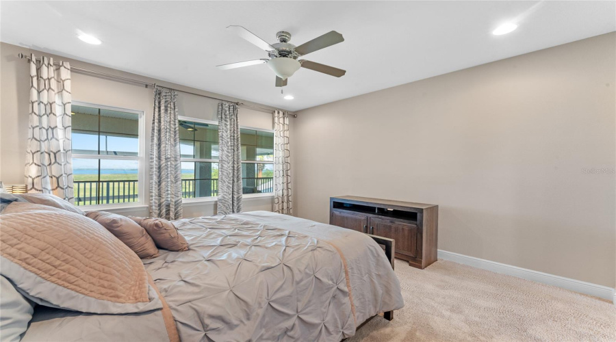 KISSIMMEE, Florida 34746, 5 Bedrooms Bedrooms, ,5 BathroomsBathrooms,Residential,For Sale,GATEWAY,0,MFRO6293540