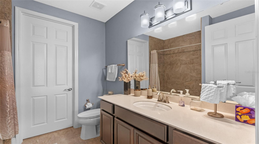 KISSIMMEE, Florida 34746, 5 Bedrooms Bedrooms, ,5 BathroomsBathrooms,Residential,For Sale,GATEWAY,0,MFRO6293540